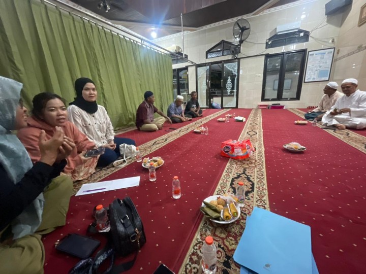 Sabtu, 15 November 2025, Kelurahan Karang Anyar menghadiri sekaligus mendampingi Ketua RT.035 Karang Anyar dan warganya dalam kegiatan Rembuk Warga