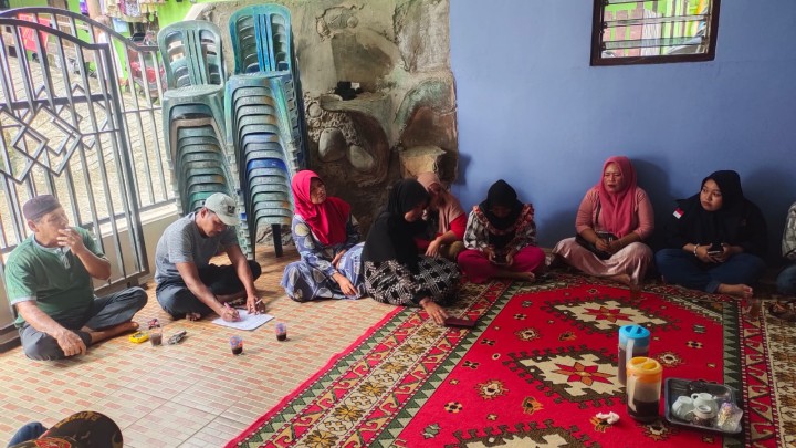 Minggu, 16 November 2025, Kelurahan Karang Anyar menghadiri sekaligus mendampingi Ketua RT.011 Karang Anyar dan warganya dalam kegiatan Rembuk Warga