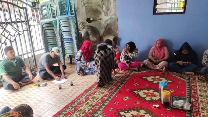 Minggu, 16 November 2025, Kelurahan Karang Anyar menghadiri sekaligus mendampingi Ketua RT.011 Karang Anyar dan warganya dalam kegiatan Rembuk Warga