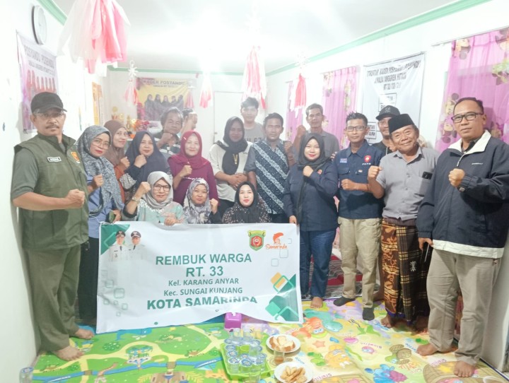 Minggu, 16 November 2025, Kelurahan Karang Anyar menghadiri sekaligus mendampingi Ketua RT.033 Karang Anyar dan warganya dalam kegiatan Rembuk Warga
