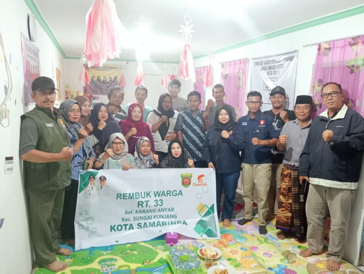 Minggu, 16 November 2025, Kelurahan Karang Anyar menghadiri sekaligus mendampingi Ketua RT.033 Karang Anyar dan warganya dalam kegiatan Rembuk Warga