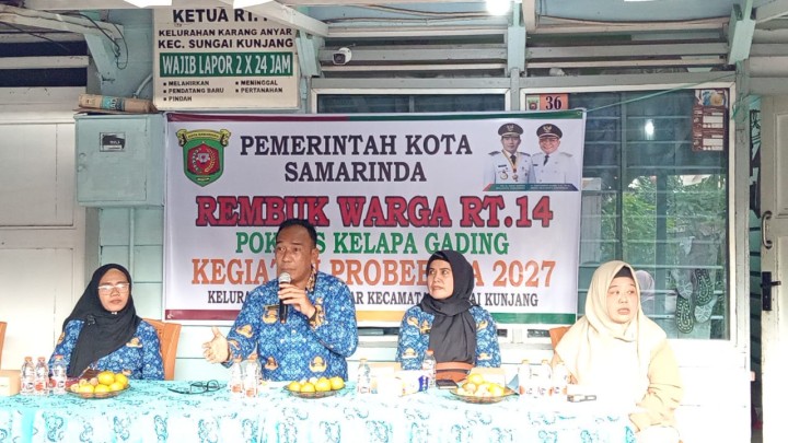 Senin, 17 November 2025, Kelurahan Karang Anyar menghadiri sekaligus mendampingi Ketua RT.014 Karang Anyar dan warganya dalam kegiatan Rembuk Warga