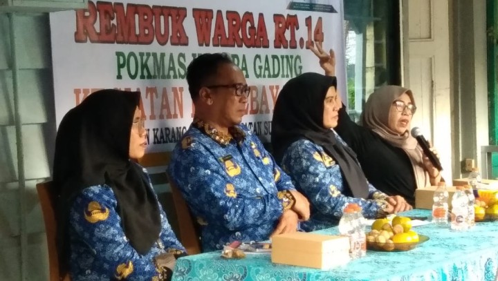 Senin, 17 November 2025, Kelurahan Karang Anyar menghadiri sekaligus mendampingi Ketua RT.014 Karang Anyar dan warganya dalam kegiatan Rembuk Warga