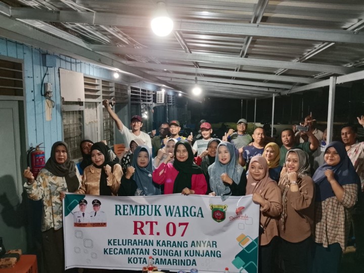 Selasa, 18 November 2025, Kelurahan Karang Anyar menghadiri sekaligus mendampingi Ketua RT.007 Karang Anyar dan warganya dalam kegiatan Rembuk warga