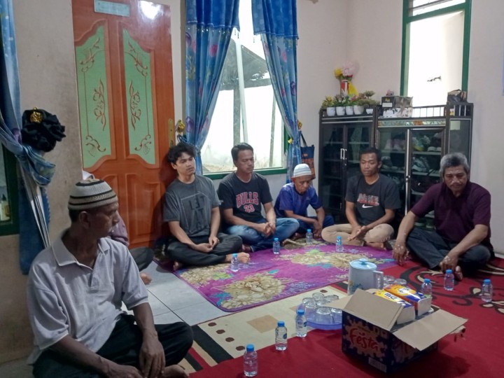 Rabu, 19 November 2025, Kelurahan Karang Anyar menghadiri sekaligus mendampingi Ketua RT.019 Karang Anyar dan warganya dalam kegiatan Rembuk warga