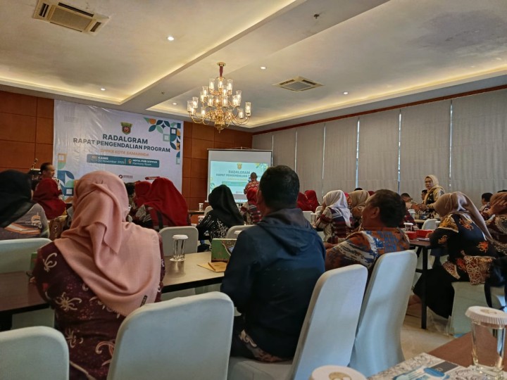 Kamis, 20 November 2025, Kelurahan Karang Anyar menghadiri Rapat Pengendalian Program ( Radalgram) di Ruang Harmony Hotel Puri Senyiur