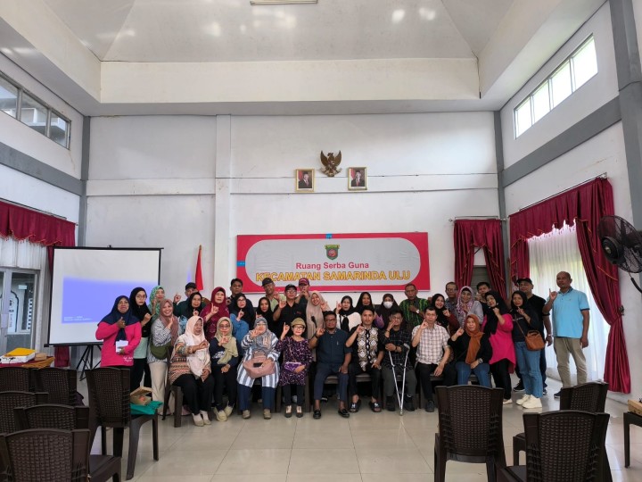 Jumat, 21 November 2025, Kelurahan Karang Anyar Menghadiri Sosialisasi program SOLIDER dengan Pemerintah dan Masyarakat Kota Samarinda di Aula Serba Guna Kantor Kecamatan Samarinda Ulu.