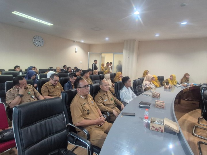 Senin, 24 November 2025, Kelurahan Karang Anyar mengikuti kegiatan Evaluasi Kelurahan Digital oleh Diskominfo Kota Samarinda di aula Kantor Perpustakaan dan Kearsipan Kota Samarinda.