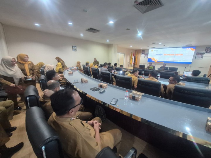 Senin, 24 November 2025, Kelurahan Karang Anyar mengikuti kegiatan Evaluasi Kelurahan Digital oleh Diskominfo Kota Samarinda di aula Kantor Perpustakaan dan Kearsipan Kota Samarinda.
