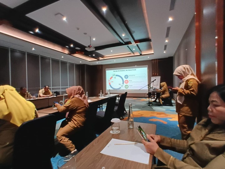 Selasa, 25 November 2025, Kelurahan Karang Anyar mengikuti pelatihan komunikasi publik dari Kecamatan Sungai Kunjang di Hotel Fugo Samarinda.