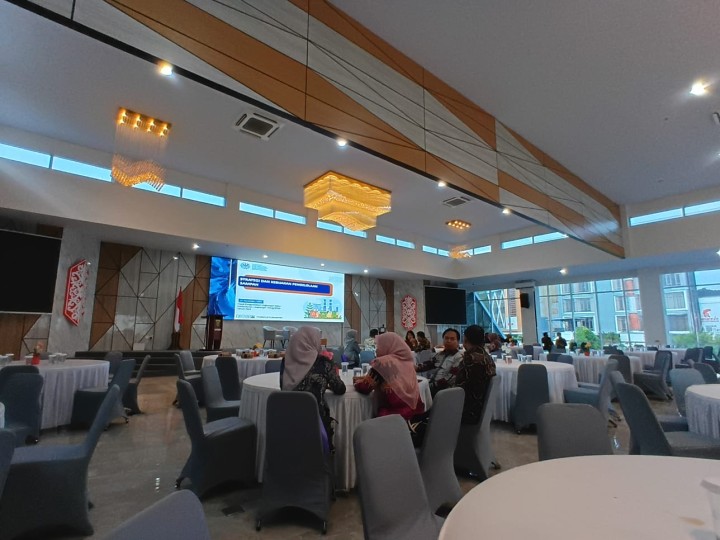 Kamis, 27 November 2025, Kelurahan Karang Anyar mengikuti kegiatan FGD Pengelolaan Sampah berbasis Masyarakat di Arutala Ballroom Kantor Bapperida Kota Samarinda.