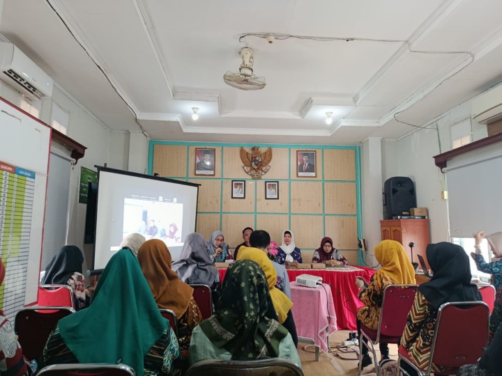 Kamis, 27 November 2025, Kelurahan Karang Anyar menghadiri kegiatan Percepatan Penurunan Stunting se Kecamatan Sungai Kunjang di Ruang Rapat Kantor Kecamatan Sungai Kunjang.