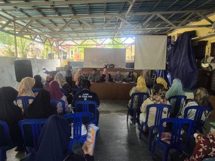 Jumat, 28 November 2025, Kelurahan Karang Anyar memfasilitasi kegiatan penyuluhan Metrologi Legal dari Dinas Perdagangan Kota Samarinda di Ruang Serba Guna Kantor Kelurahan Karang Anyar.