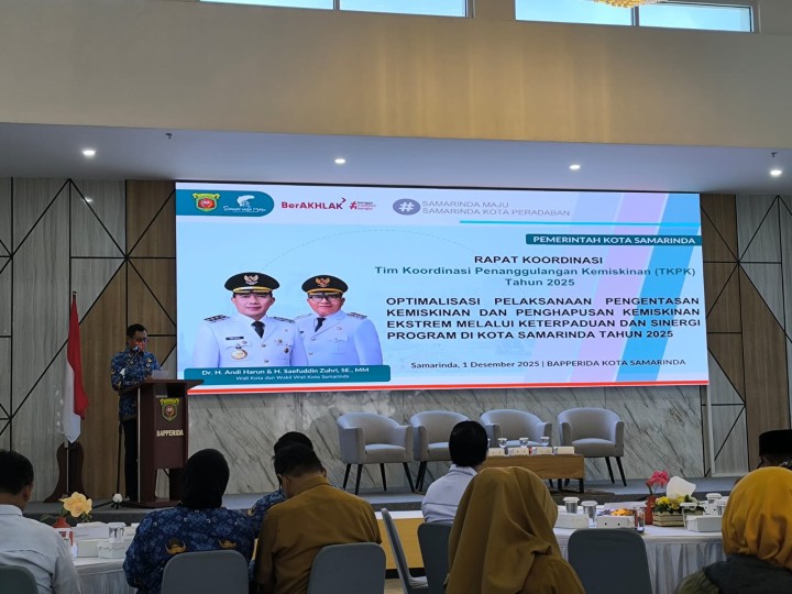 Senin, 01 Desember 2025, Kelurahan Karang Anyar Menghadiri Rakor Tim Koordinasi Penanggulangan Kemiskinan (TKPM) Tahun 2025 di Ruang Arutalla Bapperida Kota Samarinda.