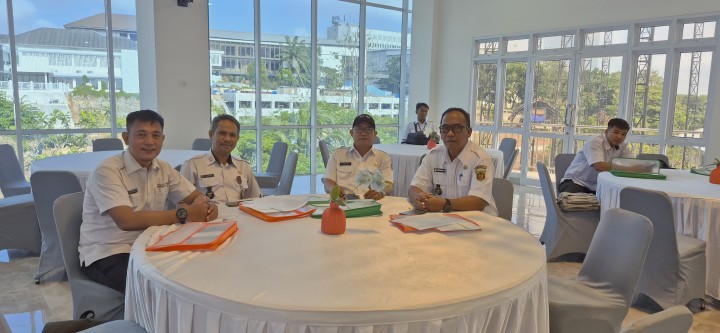 Rabu, 03 Desember 2025, Kelurahan Karang Anyar menghadiri acara Penyerahan Pemenang Lomba Administrasi RT dan Bulan Bhakti Gotong Royong Kota Samarinda Tahun 2025 di Arutala Ballroom Kantor Bapperida Kota Samarinda.