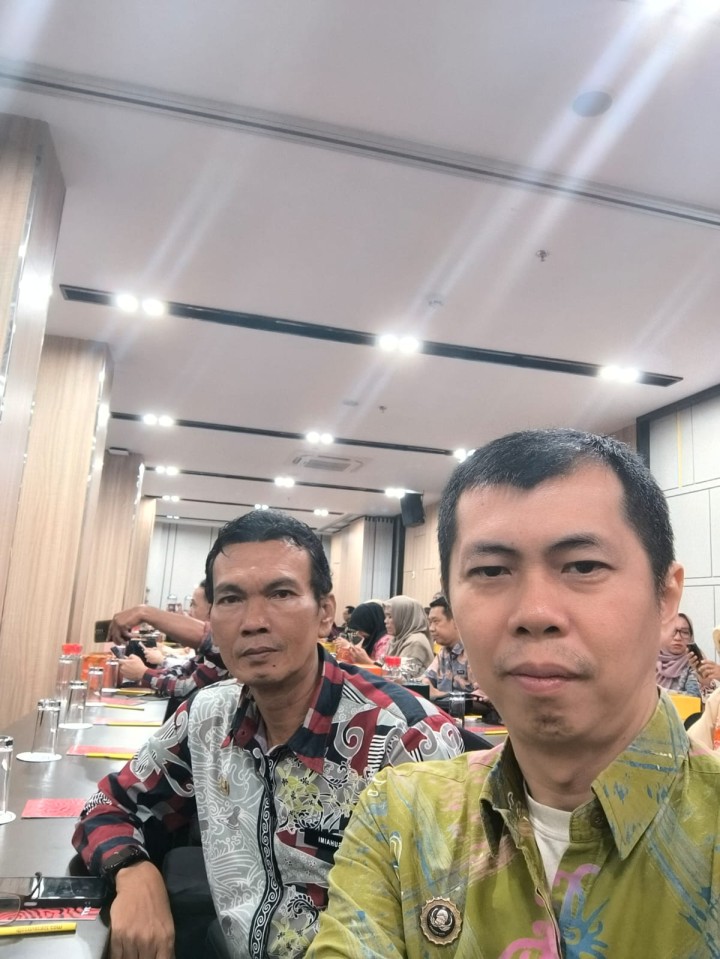 Kamis, 04 Desember 2025, Kelurahan Karang Anyar menghadiri acara Uji Publik Rancangan Peta Jalan Pembangunan Kependudukan Kota Samarinda tahun 2025-2029 di Hotel Yello Samarinda.