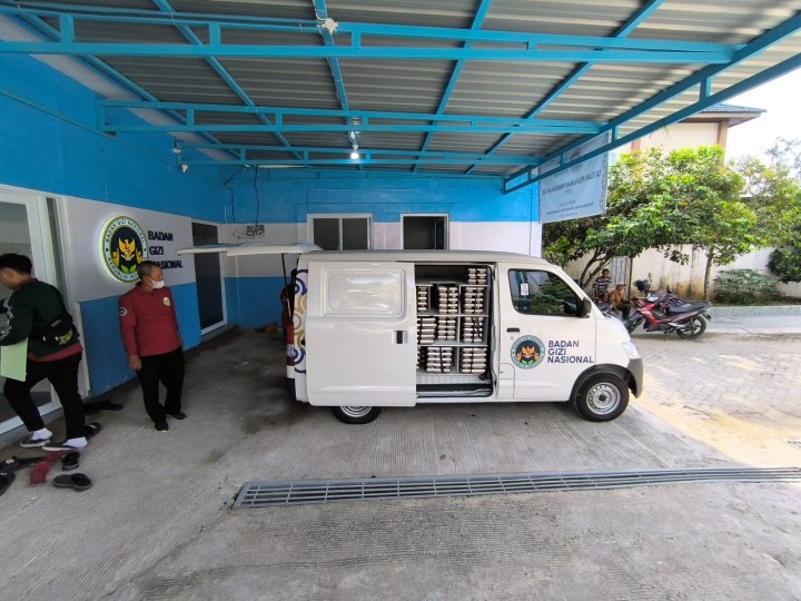 Senin, 08 November 2025, Kelurahan Karang Anyar melakukan monitoring dan kunjungan ke SDN 021 Sungai Kunjang Jalan Meranti RT.017 terkait program pembagian Makan Bergizi Gratis.