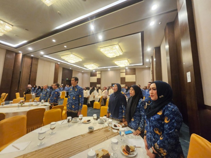 Rabu, 17 Desember 2025, Kelurahan Karang Anyar Menghadiri Sosialisasi Program Kerja TKSK 2025 di Hotel Mercure Samarinda