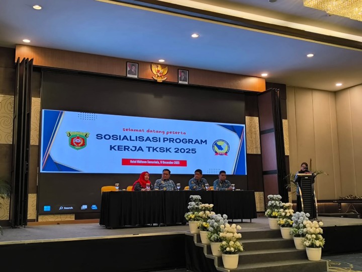 Rabu, 17 Desember 2025, Kelurahan Karang Anyar Menghadiri Sosialisasi Program Kerja TKSK 2025 di Hotel Mercure Samarinda