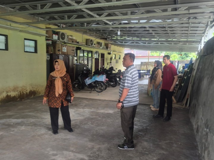 Jumat, 02 Januari 2026, Kelurahan Karang Anyar menerima kunjungan kerja dari Kecamatan Sungai Kunjang terkait disiplin kerja pegawai setelah perayaan malam tahun baru 2026.