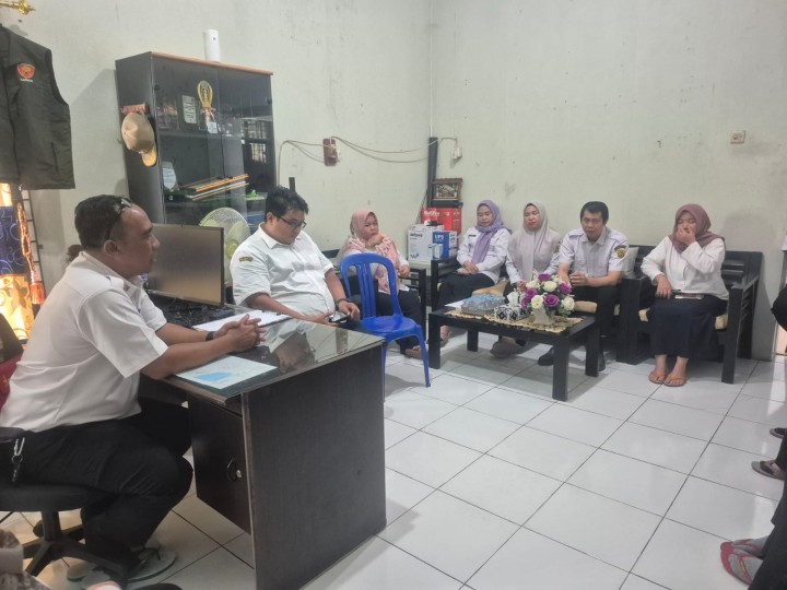 Rabu, 07 Januari 2026, Kelurahan Karang Anyar melaksanakan Rapat staf kantor tahun 2026