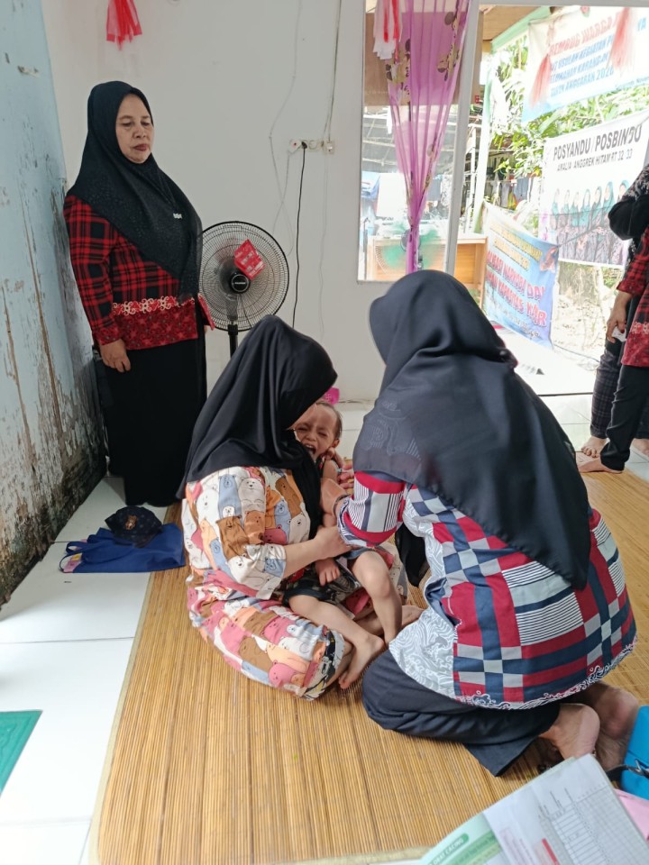 Kamis, 08 Januari 2026, Kelurahan Karang Anyar melakukan monitoring kegiatan di Posyandu Amalia RT 33