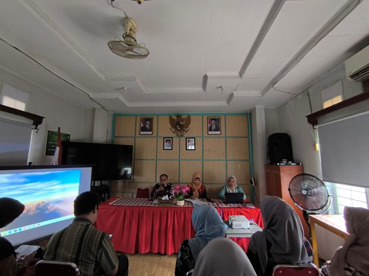 Kamis, 08 Januari 2026, Kelurahan Karang Anyar Mengikuti Rakor Pra Musrenbang Tematik Stunting Kecamatan Sungai Kunjang di Ruang Rapat Kantor Camat Sungai Kunjang.
