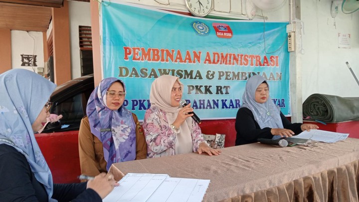 Selasa, 13 Januari 2026, Kelurahan Karang Anyar mendampingi PKK Karang Anyar dalam kegiatan Pembinaan administrasi Dasawisma  RT 01,RT 02,RT 03,Kel. Karang Anyar