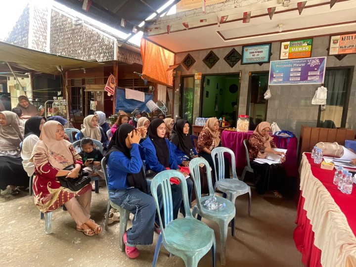 Rabu, 14 Januari 2026, Kelurahan Karang Anyar mendampingi PKK Karang Anyar dalam kegiatan Pembinaan administrasi Dasawisma RT 027 Kel. Karang Anyar