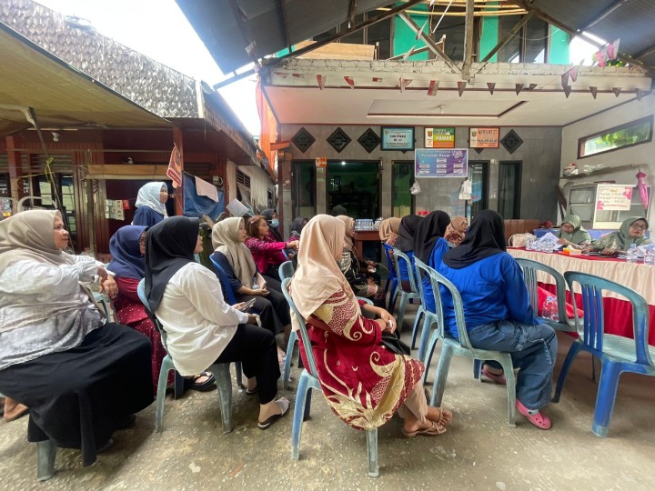 Rabu, 14 Januari 2026, Kelurahan Karang Anyar mendampingi PKK Karang Anyar dalam kegiatan Pembinaan administrasi Dasawisma RT 027 Kel. Karang Anyar