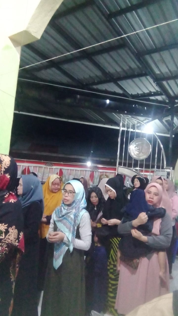 Sabtu, 17 Januari 2026, Kelurahan Karang Anyar mengahdiri acara Isra Mi'Raj di jalan kahoi RT 30, RT 31