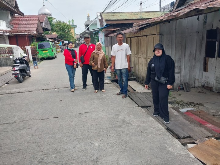 Selasa, 20 Januari 2026, Kelurahan Karang Anyar bersama Pokmas melakukan kegiatan Pengukuran dan peninjauan 0% kegiatan infrastruktur Probebaya Pokmas Mekah anggaran tahun 2026.