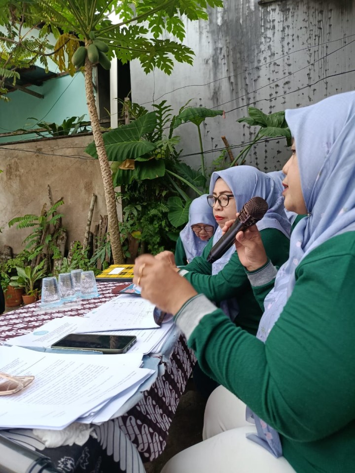 Kamis, 22 Januari 2026, Kelurahan Karang Anyar dan PKK menghadiri pembinaan Dasawisma di 13,14,15,37,& 38 Kel.Karang Anyar
