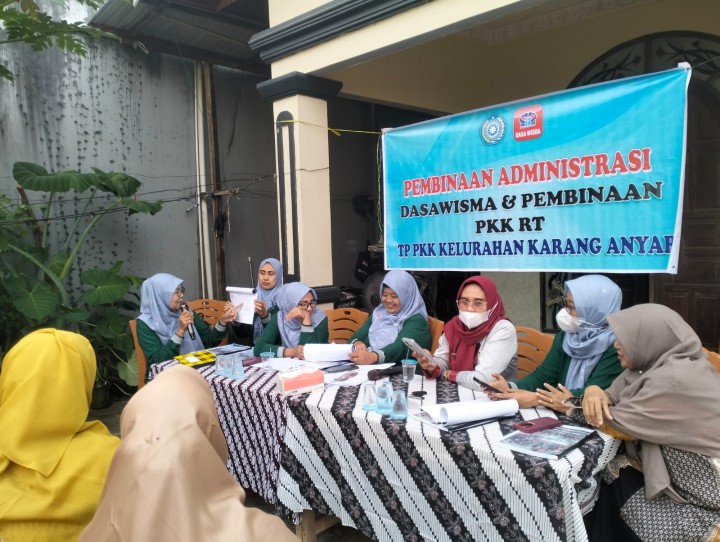 Kamis, 22 Januari 2026, Kelurahan Karang Anyar dan PKK menghadiri pembinaan Dasawisma di 13,14,15,37,& 38 Kel.Karang Anyar