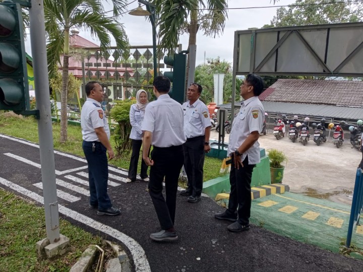 Rabu, 04 Februari 2026, Kelurahan Karang Anyar menerima kunjungan dari DISHUB KOTA SAMARINDA terkait rencana kerjasama penggunaan Fasilitas Taman Lalu Lintas Letj.MT. Haryono.
