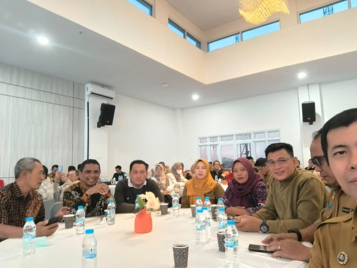 Selasa, 10 Februari 2026, Kelurahan Karang Anyar bersama Pokmas Probebaya Karang Anyar menghadiri kegiatan Penyelenggaraan Pengadaan Barang/Jasa Program Pembangunan Dan Pemberdayaan Masyarakat Kota Samarinda (Sinkronisasi Antikorupsi Sektor Pengadaan) di Ruang Arutalla Bapperida Kota Samarinda.