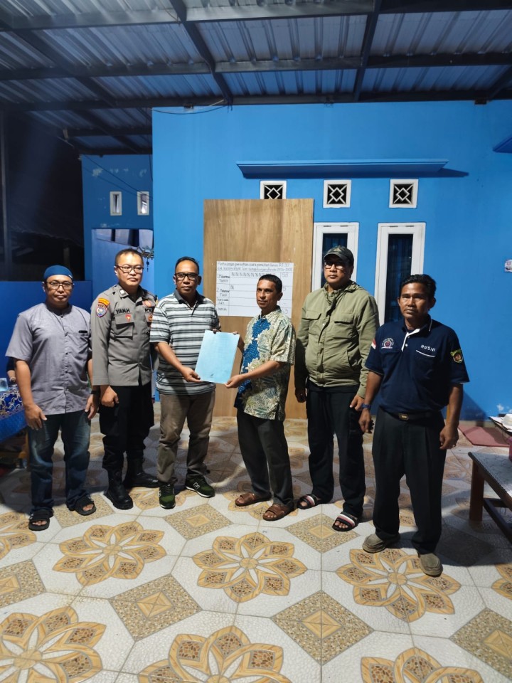 Rabu, 11 Februari 2026, Kelurahan Karang Anyar menghadiri dan mengawasi jalannya proses Pemilihan Ketua RT.037 di Jalan Kelapa Gading.