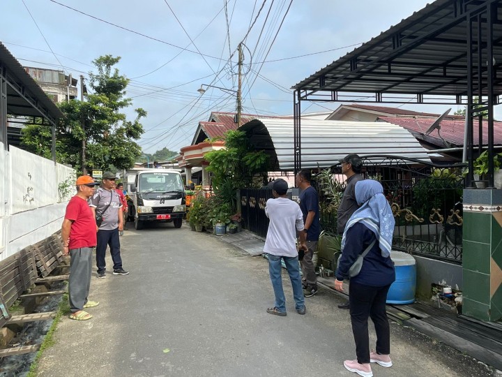 Minggu, 15 Februari 2026, Kelurahan Karang Anyar mendampingi dan mengawasi jalannya kegiatan gotong royong di wilayah RT.003, 005, 006, 008, 009, 010, 012, 036