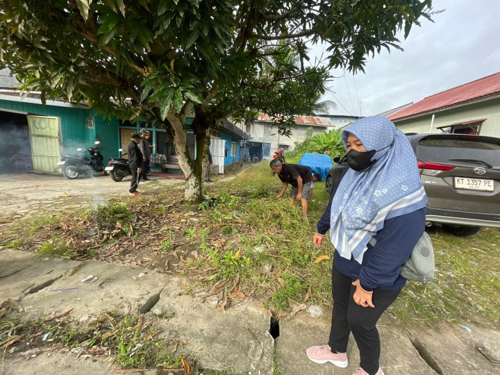 Minggu, 15 Februari 2026, Kelurahan Karang Anyar mendampingi dan mengawasi jalannya kegiatan gotong royong di wilayah RT.003, 005, 006, 008, 009, 010, 012, 036