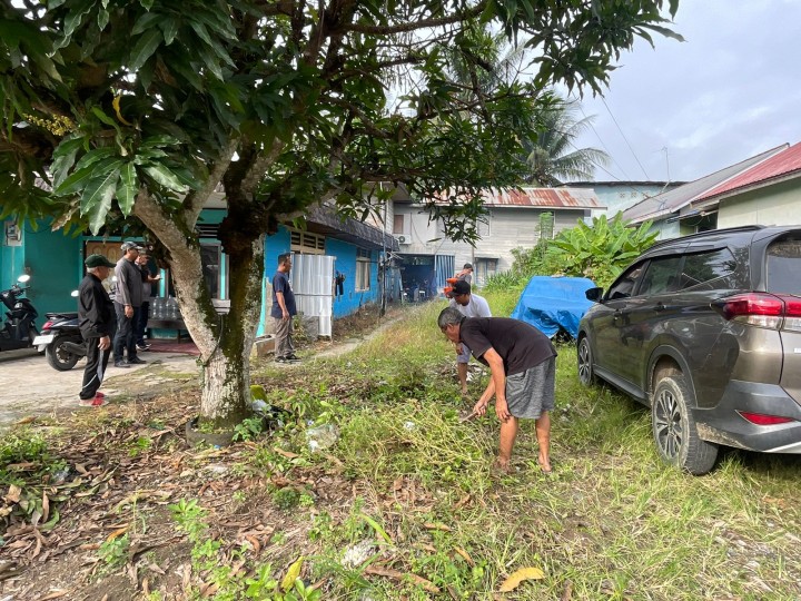 Minggu, 15 Februari 2026, Kelurahan Karang Anyar mendampingi dan mengawasi jalannya kegiatan gotong royong di wilayah RT.003, 005, 006, 008, 009, 010, 012, 036