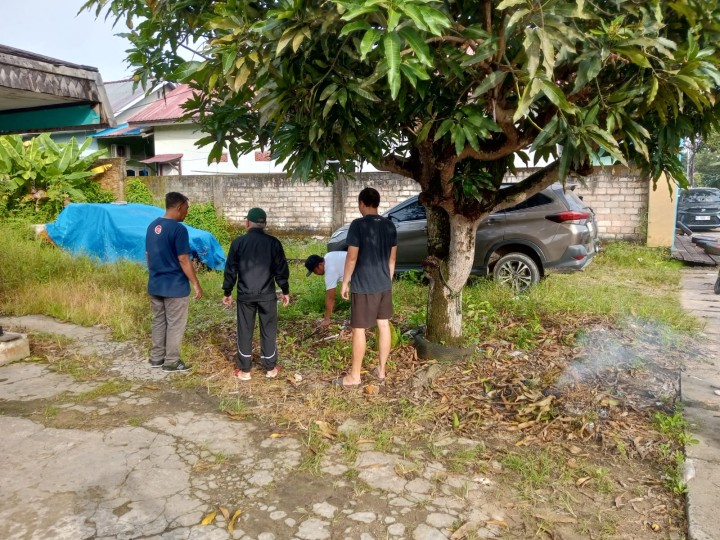 Minggu, 15 Februari 2026, Kelurahan Karang Anyar mendampingi dan mengawasi jalannya kegiatan gotong royong di wilayah RT.003, 005, 006, 008, 009, 010, 012, 036