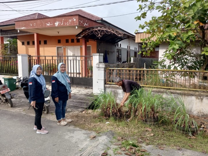 Minggu, 15 Februari 2026, Kelurahan Karang Anyar mendampingi dan mengawasi jalannya kegiatan gotong royong di wilayah RT.003, 005, 006, 008, 009, 010, 012, 036