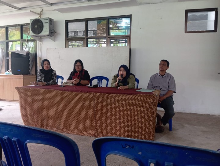 Jumat, 13 Maret 2026, Kelurahan Karang Anyar melaksanakan Rapat anggota tahunan RAT tahun buku 2025 Koperasi Kelurahan Merah Putih Karang Anyar SK AHU.0015709.AH.01.29 TAHUN 2025