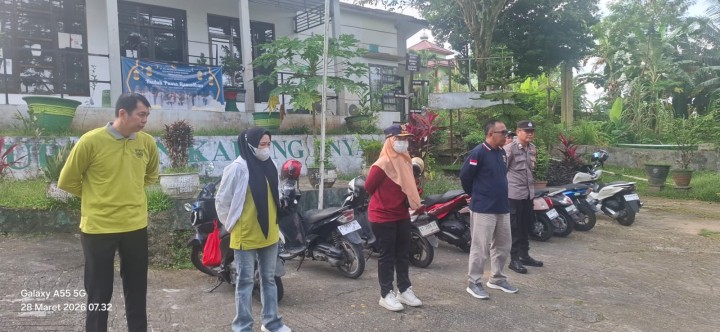 Sabtu, 28 Maret 2026, Kelurahan Karang Anyar bersama PJLP, Ketua RT, warga, TP PKK, Dasawisma, FKPM, Babinsa, dan Bhabinkamtibmas mengikuti kegiatan Gotong Royong Kecamatan Sungai Kunjang di sepanjang Jalan MT. Haryono.