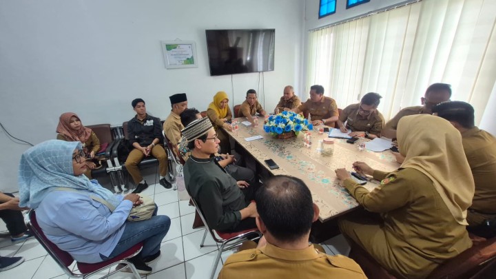 Selasa, 31 Maret 2026, Kelurahan Karang Anyar mengikuti Rapat Pra MTQ Kecamatan Sungai Kunjang di Kantor Kecamatan Sungai Kunjang.