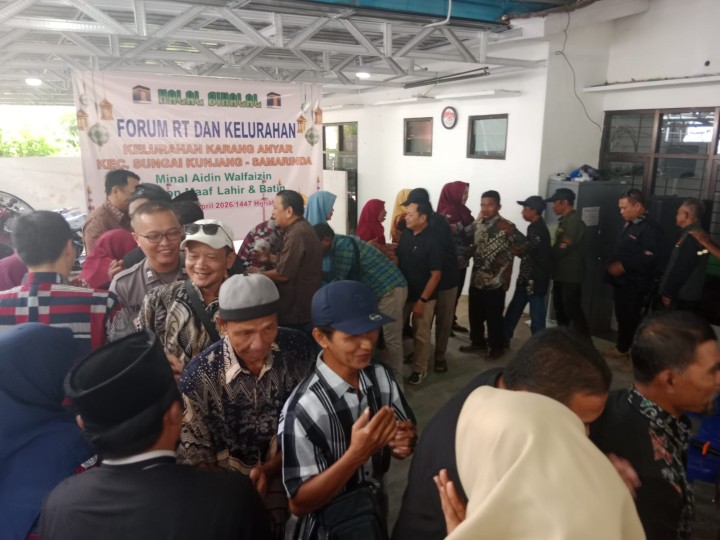 Kamis, 02 April 2026, Halal Bihalal Kelurahan Karang Anyar bersama Forum RT se Karang Anyar dan Camat Sungai Kunjang serta unsur-unsur Kelurahan sekaligus perpisahan purna tugas HAMDAH sebagai staf Kelurahan Karang Anyar.