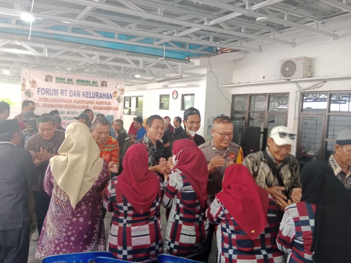 Kamis, 02 April 2026, Halal Bihalal Kelurahan Karang Anyar bersama Forum RT se Karang Anyar dan Camat Sungai Kunjang serta unsur-unsur Kelurahan sekaligus perpisahan purna tugas HAMDAH sebagai staf Kelurahan Karang Anyar.