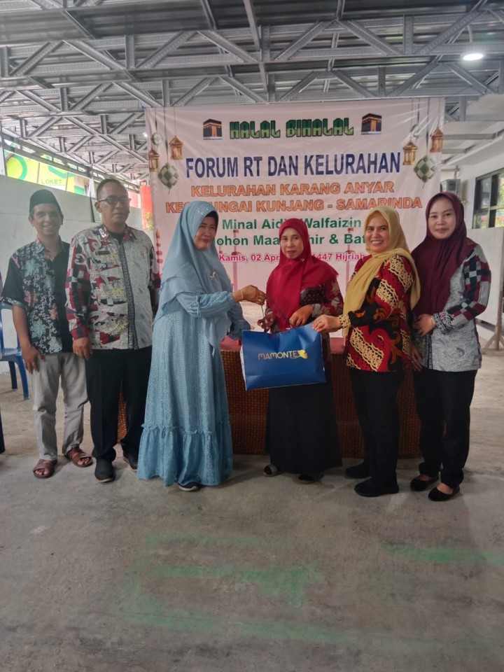 Kamis, 02 April 2026, Halal Bihalal Kelurahan Karang Anyar bersama Forum RT se Karang Anyar dan Camat Sungai Kunjang serta unsur-unsur Kelurahan sekaligus perpisahan purna tugas HAMDAH sebagai staf Kelurahan Karang Anyar.