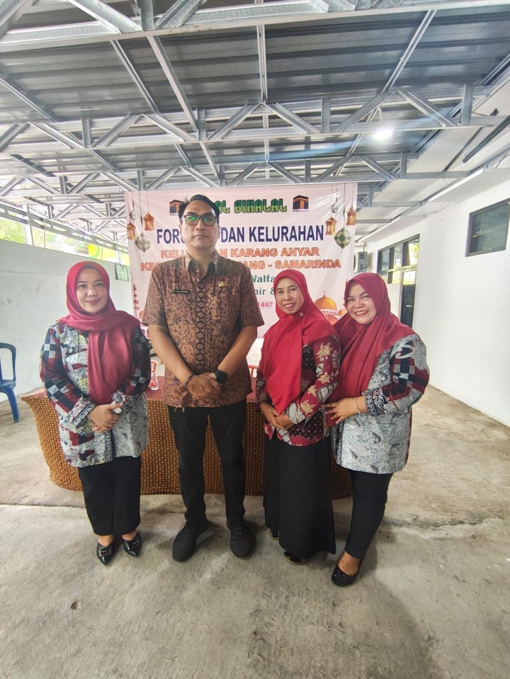 Kamis, 02 April 2026, Halal Bihalal Kelurahan Karang Anyar bersama Forum RT se Karang Anyar dan Camat Sungai Kunjang serta unsur-unsur Kelurahan sekaligus perpisahan purna tugas HAMDAH sebagai staf Kelurahan Karang Anyar.