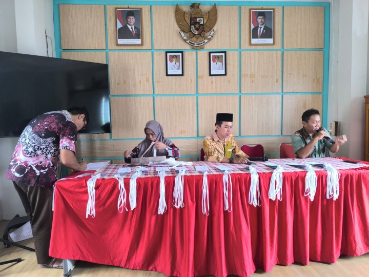 Kamis, 09 April 2026, Kelurahan Karang Anyar menghadiri kegiatan Teknikal Meeting kegiatan MTQ Sungai Kunjang ke 28 di kantor Kecamatan Sungai Kunjang.